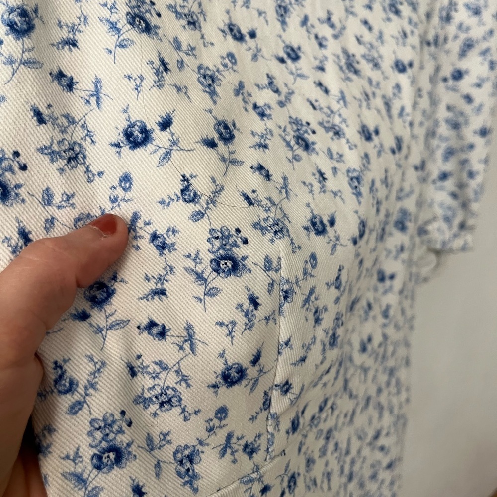 Forever 21 White and Blue Floral Cotton Puff Sleeve Dress - Picture 12 of 13